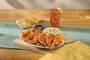 Read more about the article Cracker Barrel Old Country Store® Releases New Golden Carolina BBQ Tenders Early for To-Go Guests and DashPass by DoorDash Members