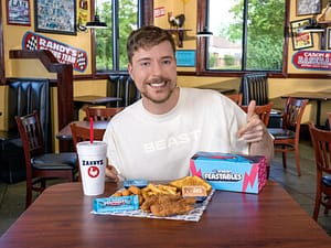 Read more about the article MRBEAST AND ZAXBY’S JOIN FORCES TO LAUNCH THE MRBEAST BOX MEAL SO FANS EVERYWHERE CAN FEAST LIKE A BEAST